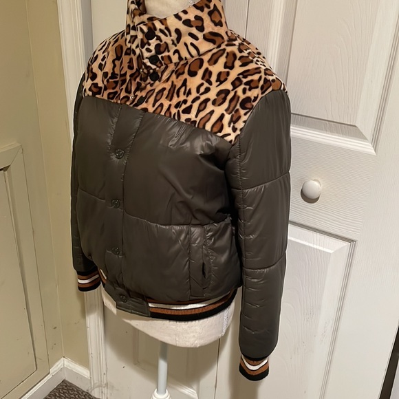 Mother NWT Leopard Puffer - Picture 7 of 16